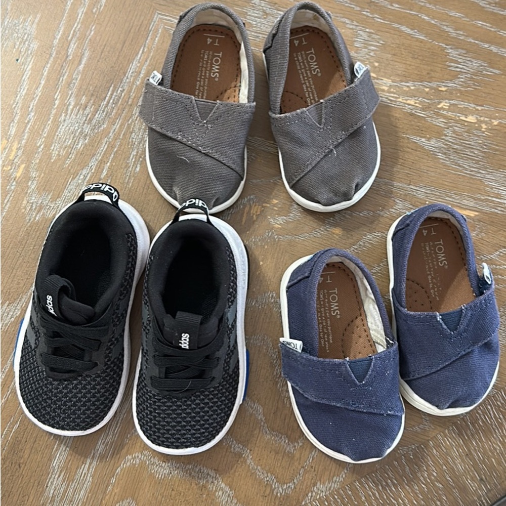 Toddler size 4 shoe lot